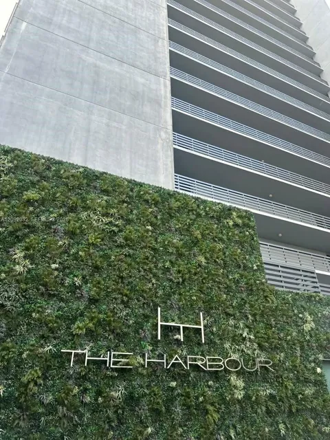16385 Biscayne Blvd #2606