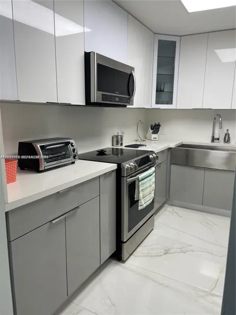 2101 S Ocean Dr #405
