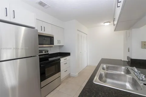 17520 NW 67th Pl #M-3