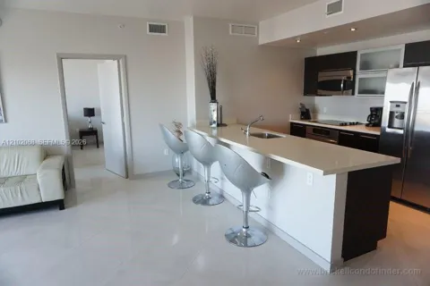 90 SW 3rd St #3505