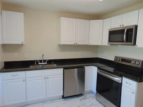 3041 Waterfront Circle