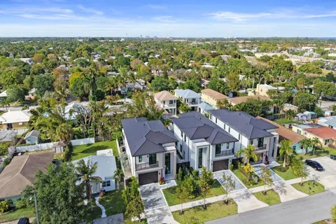 237 NE 11th Street