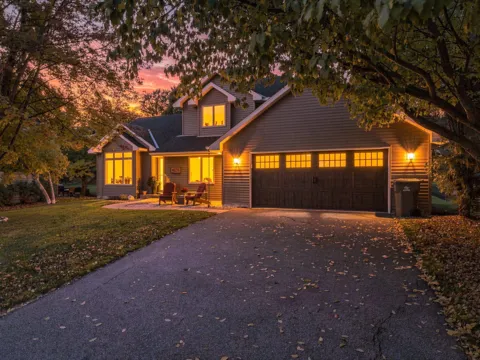 4235 Wedgewood Lane