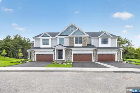 15 Muirfield Lane