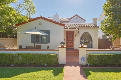 749 J AVENUE
