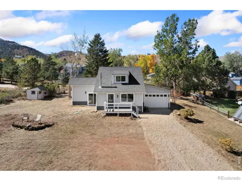 817 Redwood Court