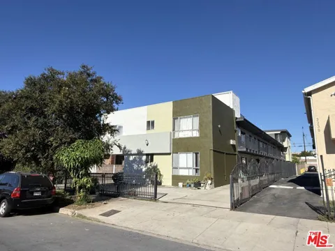 3235 Andrita Street