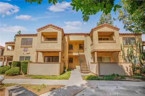 1140 W Blaine Street #202