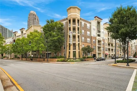 390 17th Street NW #5042