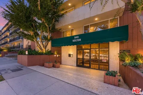 540 Kelton Avenue #501