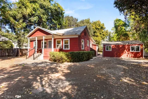 951 Walnut