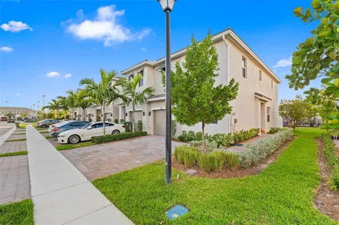 210 SW 170th Ave #210