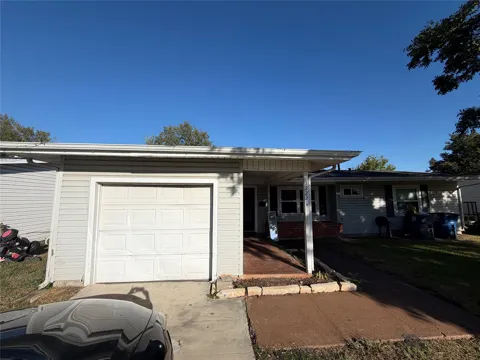 12220 Holt Drive