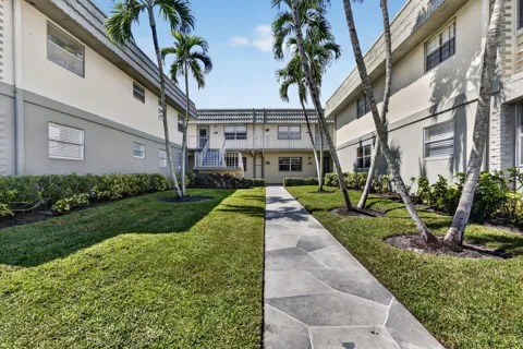 542 Monaco Way