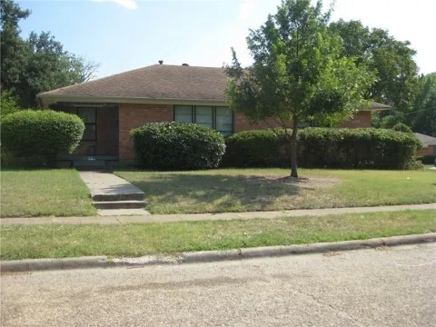 2204 Healey Drive