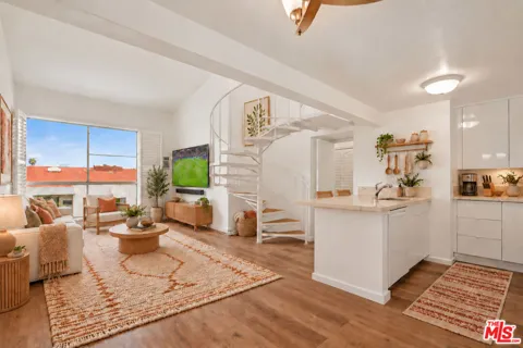 1440 Veteran Avenue #607