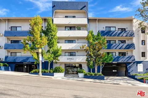 10982 Roebling Avenue #441