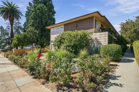 1677 Lake