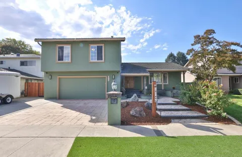 310 Viscaino Way