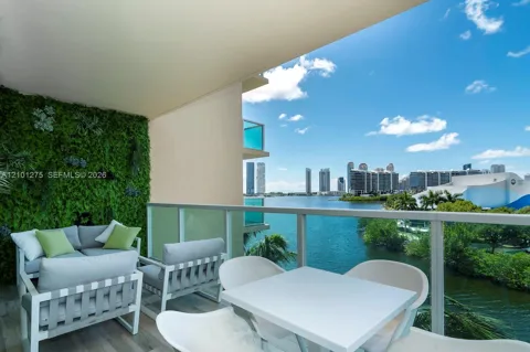 3300 NE 190 ST #516