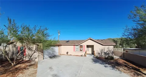 15862 Crystal Springs