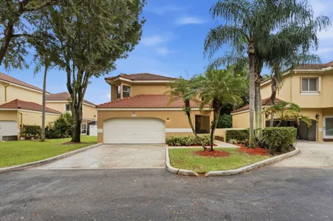 11375 LAKEVIEW DRIVE #68-U