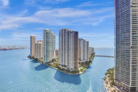 300 SE Biscayne Boulevard Way #2106W