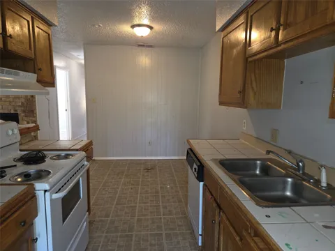 2400 Monte Carlo Drive #A
