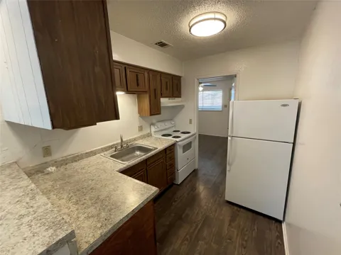 2801 Hemphill Park #A102