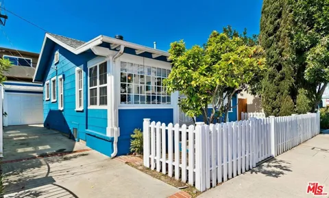 3819 Goldwyn Terrace