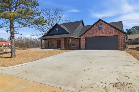 1906 Boxer Lane