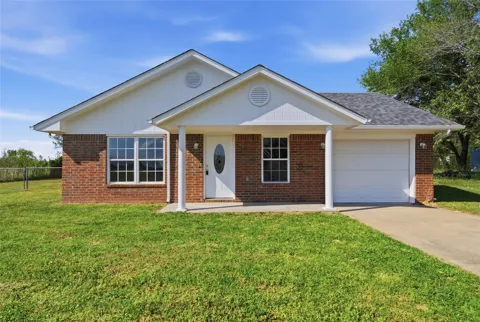 511 W Cemetery Road