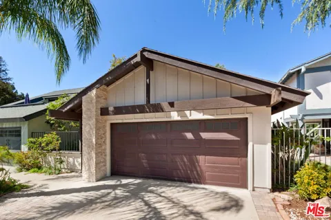 30712 Lakefront Drive