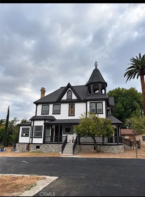 1118 W PALM #1