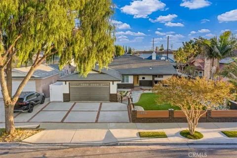 9532 Bird Avenue