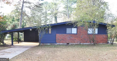 2351 Pinewood DR