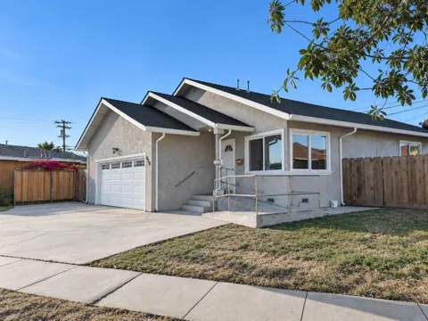 624 John Street
