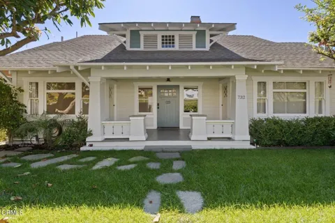 732 Poli Street