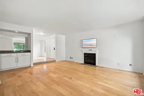 285 Rosemont Avenue