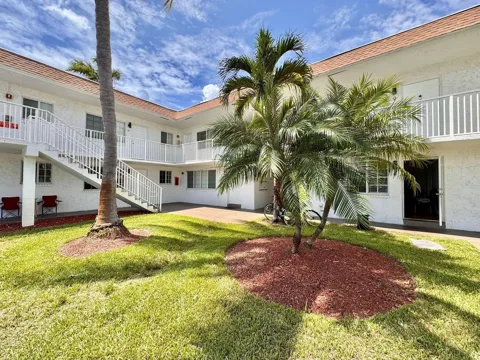 3370 NE 16th Terrace #Unit 5