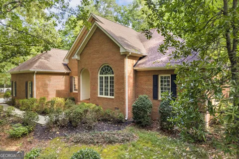 122 Grand Oaks DR