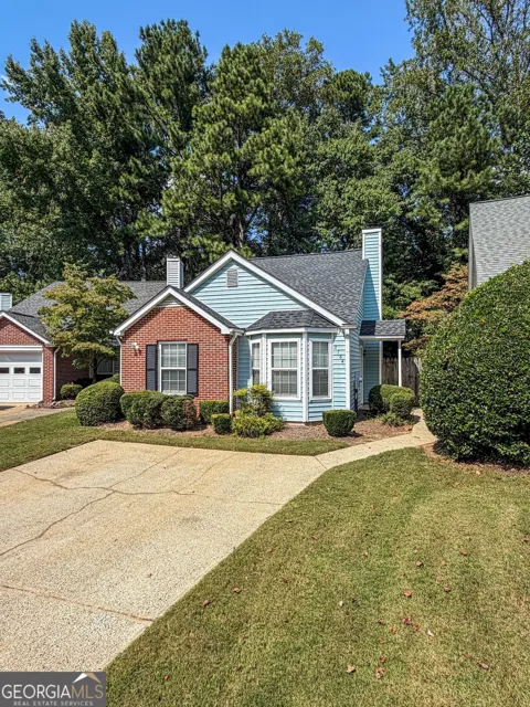 2764 Saint Charles LN