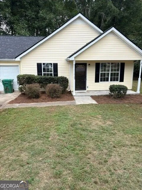 277 Queens CT