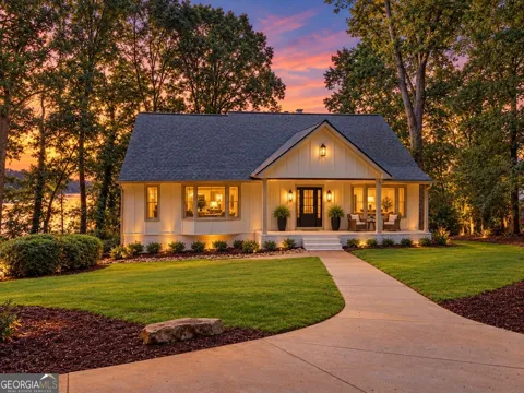 2585 Bridgewater CIR