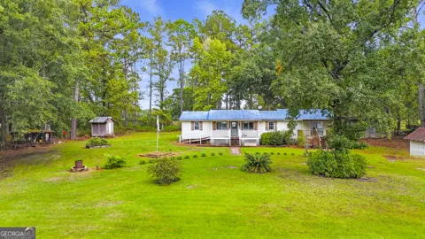 1565 East Lake DR