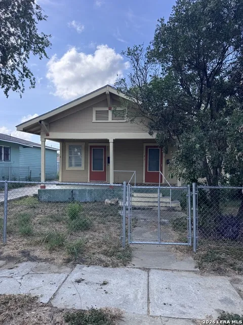 216 Avondale Ave
