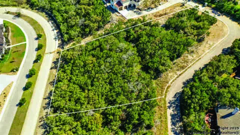 526 Winding Ravine