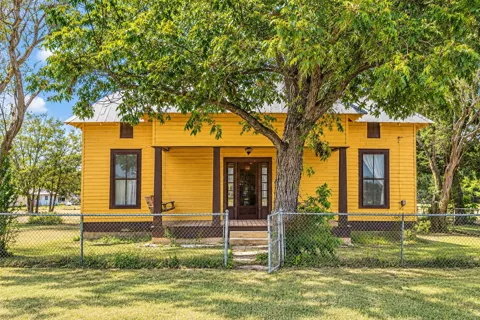 115 Lockhart Street