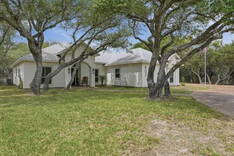 803 Buena Vista Dr.