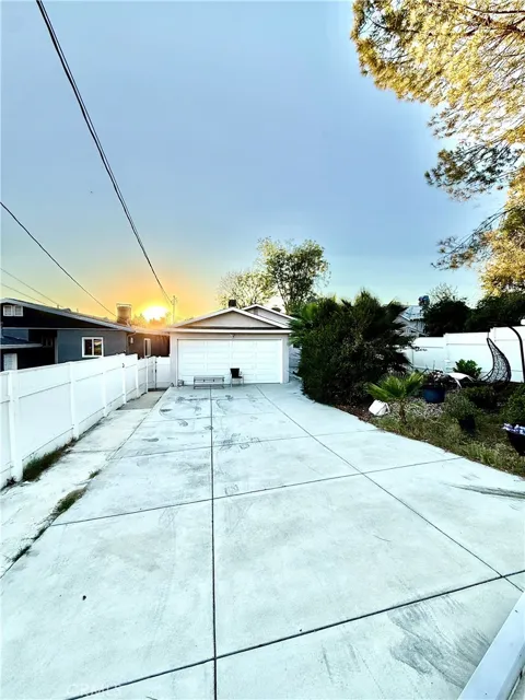 10733 Tujunga Canyon #A
